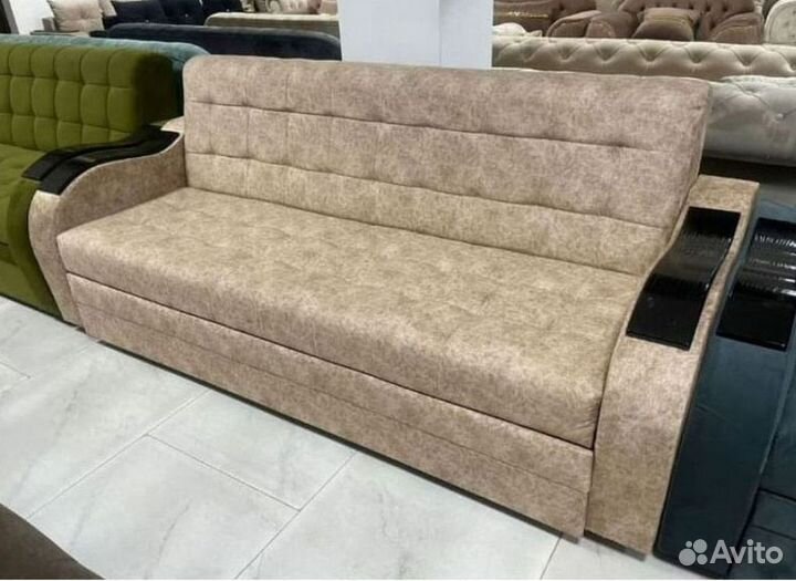 Прямой диван в наличии