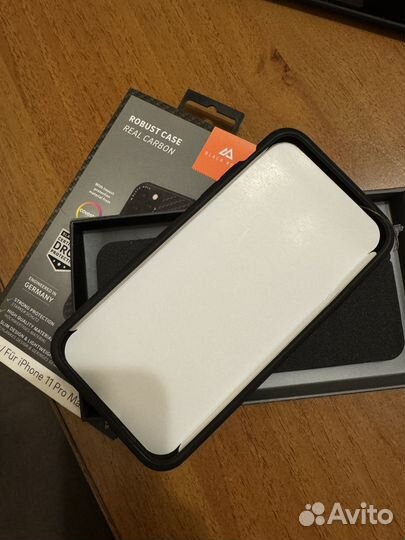 Чехол Black Rock Real Carbon iPhone 11 Pro Max