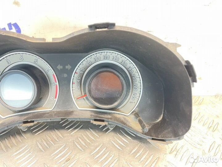 Панель приборов Toyota Corolla ZRE151L 1zrfe 2006