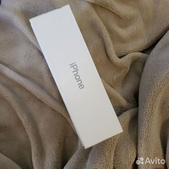 Коробка от iPhone 10