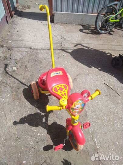 Детский трехколесный велосипед