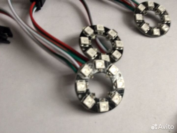 Светодиодное кольцо WS28 12 v (8 leds)