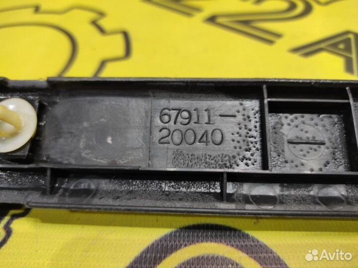 Накладка на порог внешняя передняя правая Toyota