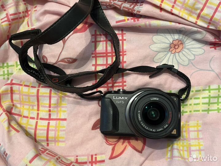 Фотоаппарат Panasonic Lumix DMC-GF5 Kit 14-42mm