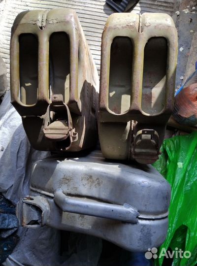 Канистры металлические 20 литров