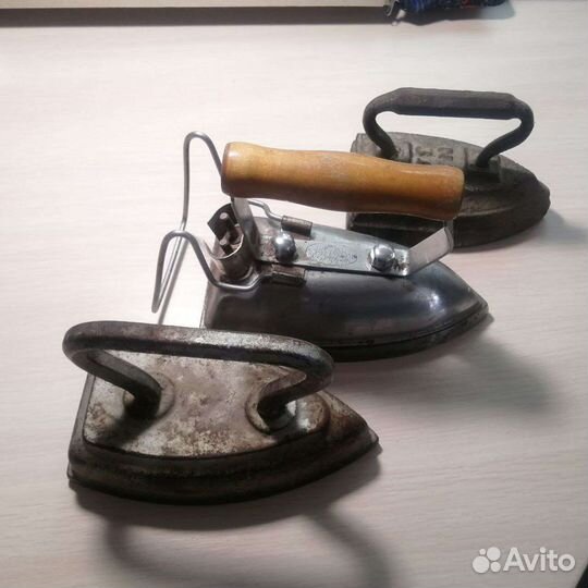 Утюги чугунные старинные