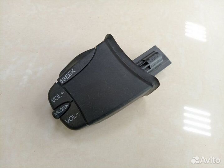 Подрулевой переключатель Ford Fusion fyja 2007