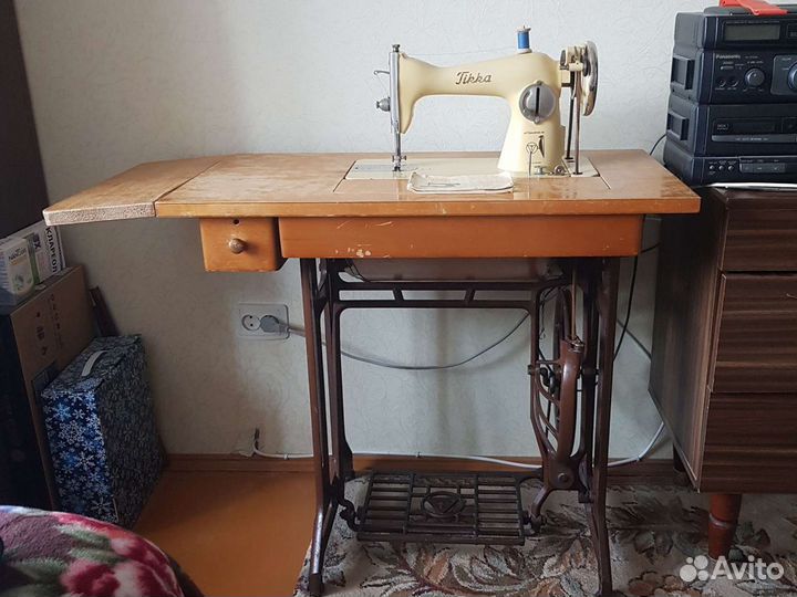 Швейная машинка 