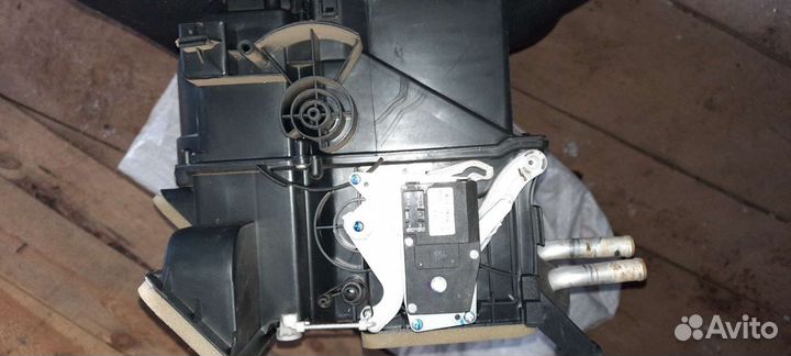 Отопитель в сборе на Geely GC6