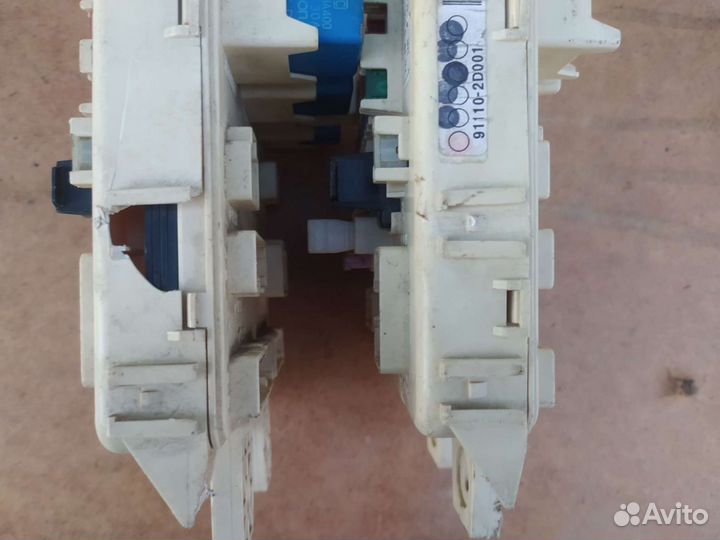 Блок предохранителей Хендай Элантра III 2004 г.в