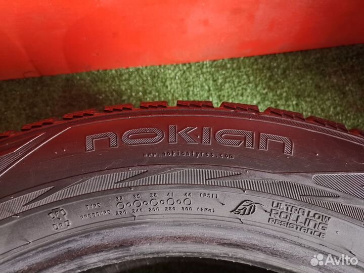 Nokian Tyres Hakkapeliitta R2 SUV 235/55 R19