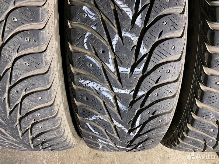 Yokohama Ice Guard IG35 215/65 R16 102T