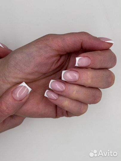 Мастер маникюра и педикюра