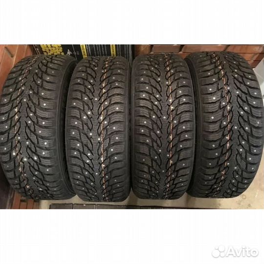 Nokian Tyres Hakkapeliitta 9 SUV 215/65 R17