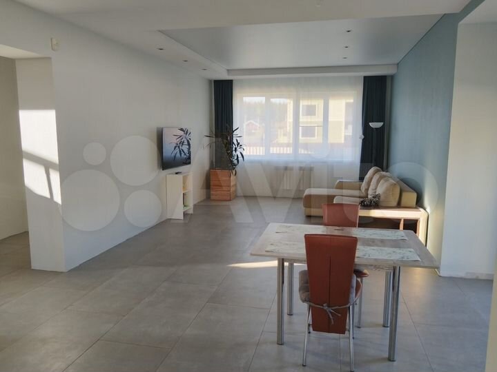 Коттедж 199 м² на участке 12,7 сот.