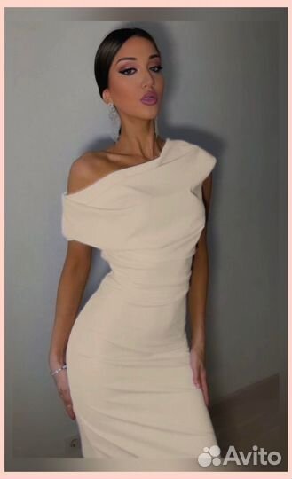 Дизайнерское платье