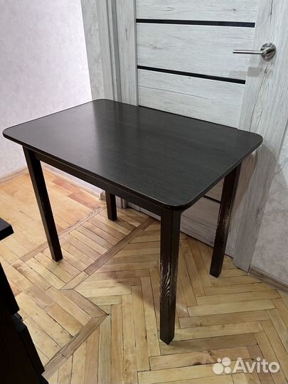 Кухонный стол