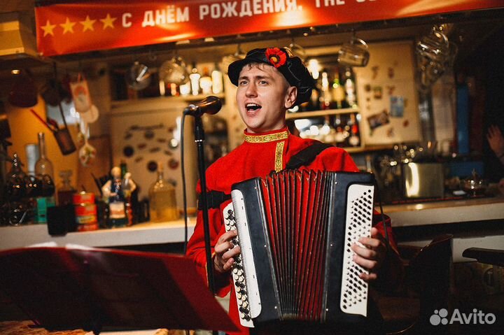 Баянист на праздник