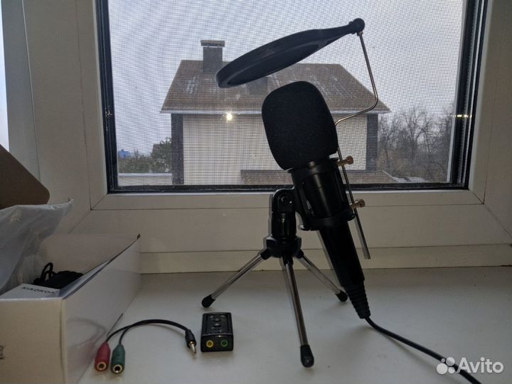 Микрофон студийный