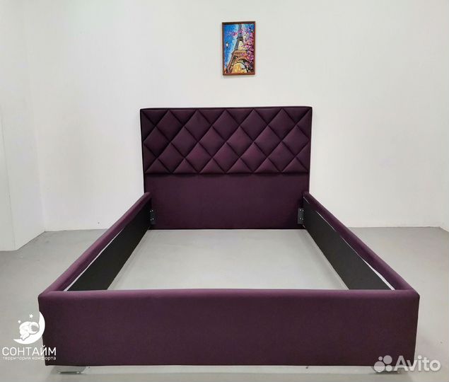 Кровать двуспальная без матраса