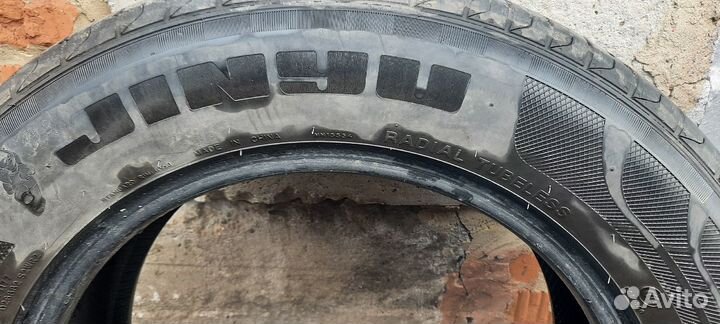 Jinyu Gallopro Multiseason 215/60 R16