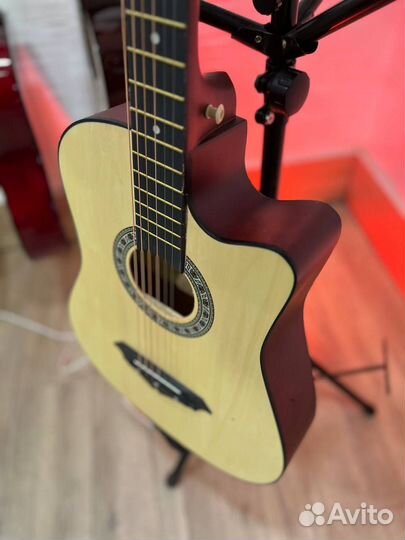 Гитара акустическая