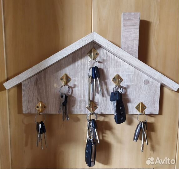 Ключница с полкой