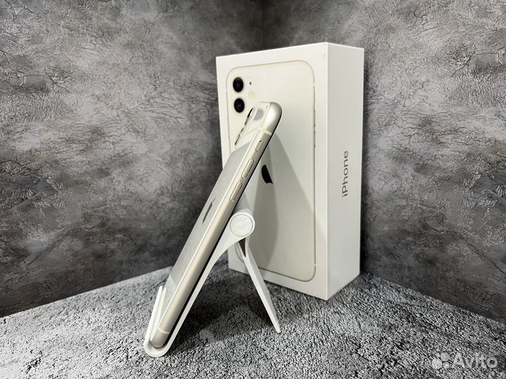 iPhone 11, 64 ГБ
