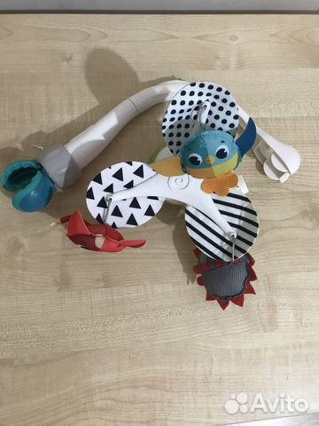 Музыкальный мобиль на кроватку