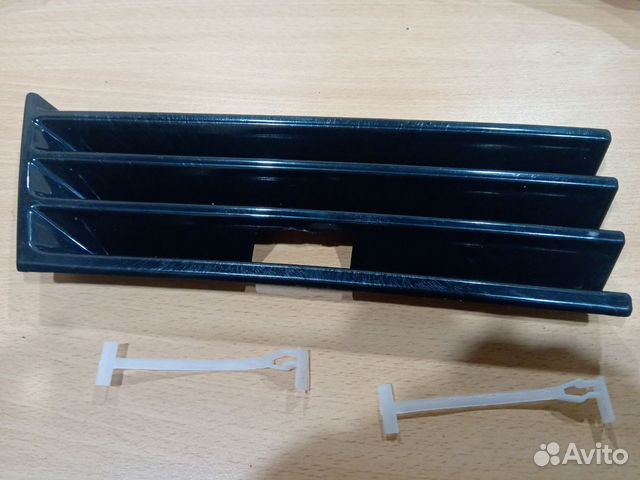 Заглушка переднего бампера w210