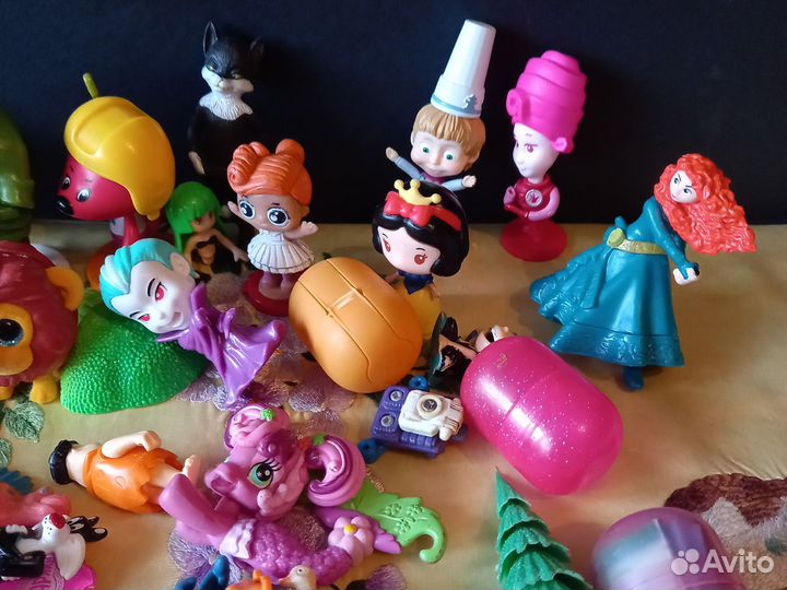 Игрушки киндер коробкой