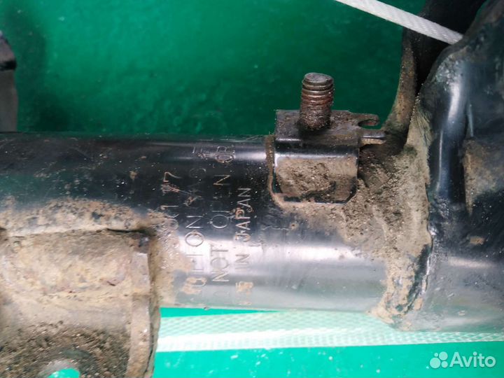 Стойка передняя