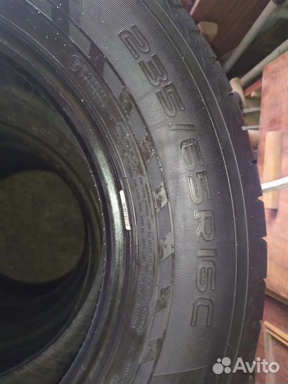 Nokian Tyres Hakka Van 235/65 R16 C