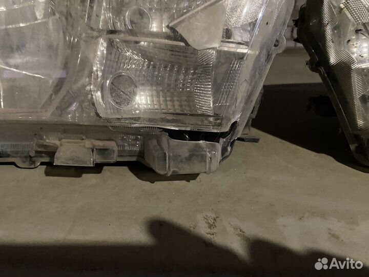 Фара тойота хайлакск 8