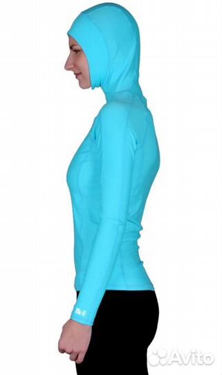 Женская гидромайка с капюшоном и длинными рукавами