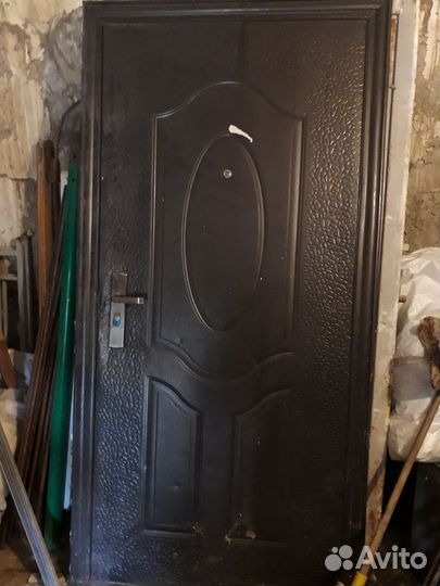 Металлическая дверь бу.вход