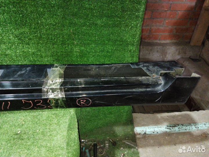 Накладка на порог / порог кузова пластиковый