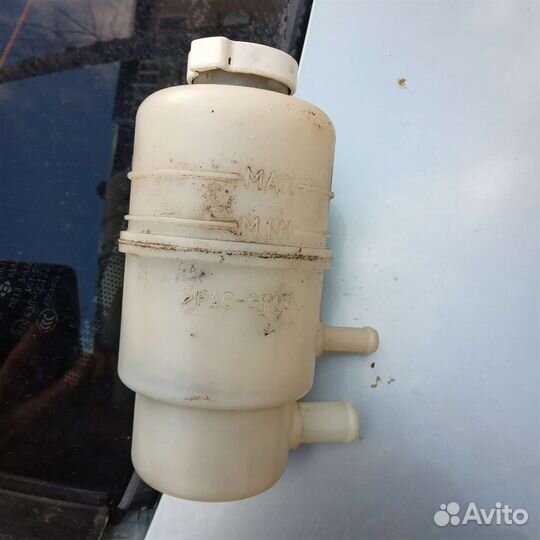 Бачок гура лансер 9