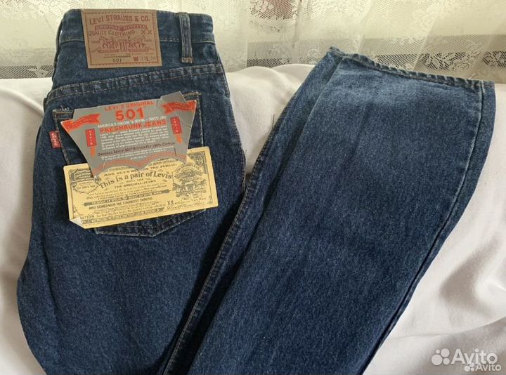 Женские джинсы levis 501 классика синие на болтах