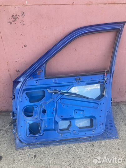 Передняя правая дверь ваз 2110-12 priora