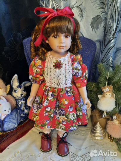 Кукла фарфоровая коллекционная