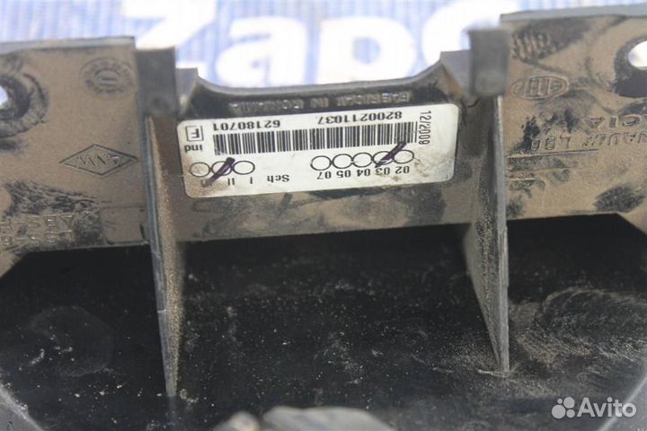 Фонарь задний в бампер Рено Логан