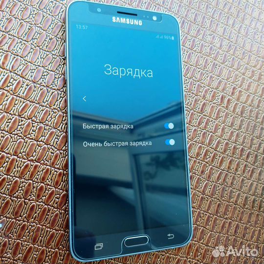 Samsung J7 4G+LTE/NFC