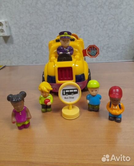 Школьный автобус Battat