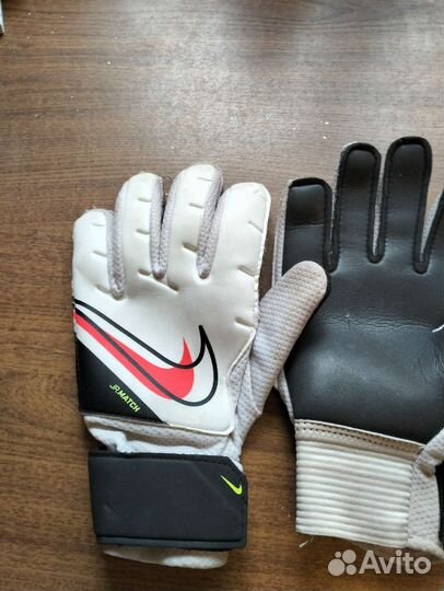 Вратарские перчатки nike