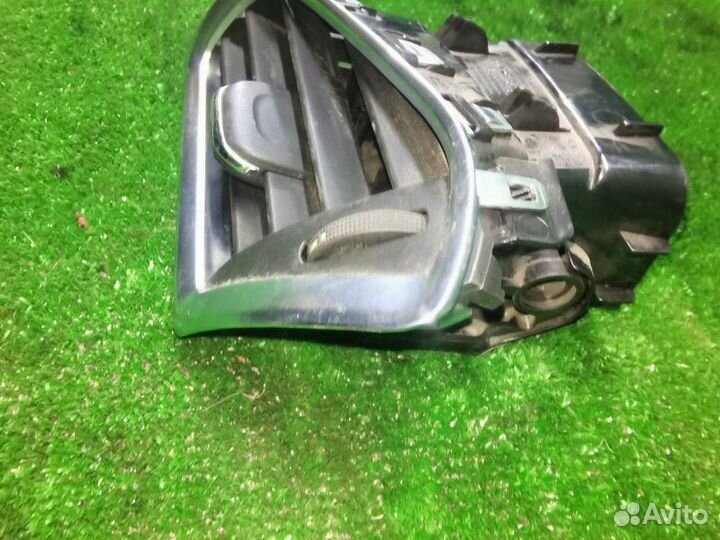 Дефлектор воздуховода левый Citroen C4 седан 1.6