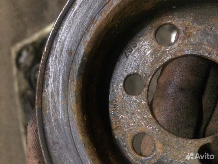 Шкив насоса гидроусилителя Volkswagen Passat (B5)