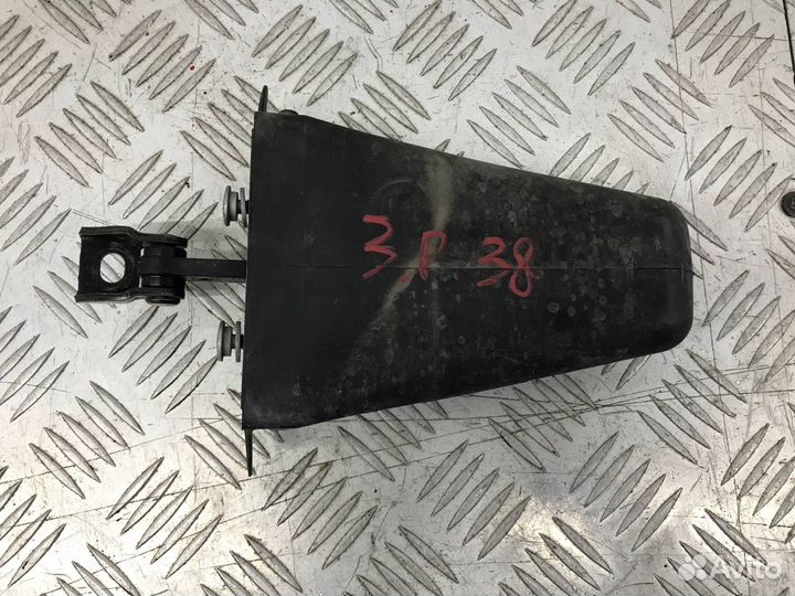 Б/У ограничитель двери задний правый Land Rover