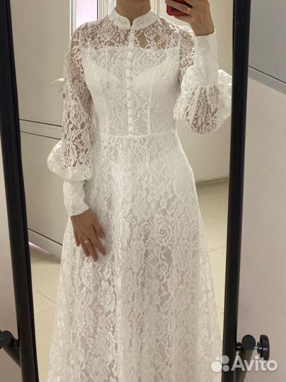 Платье белое