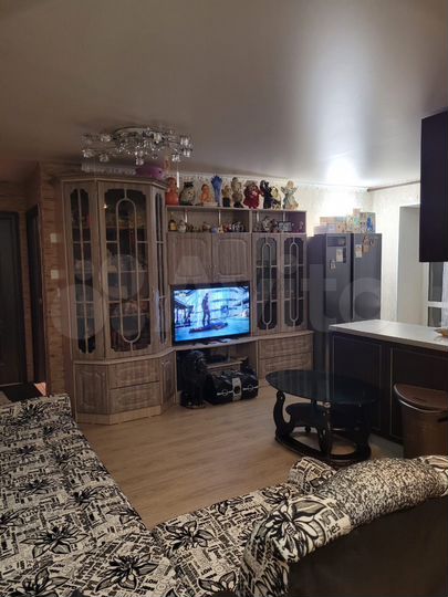 3-к. квартира, 55 м², 3/5 эт.